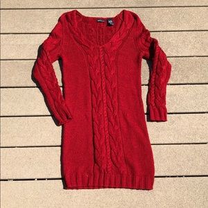 Red cable knit body con sweater dress
